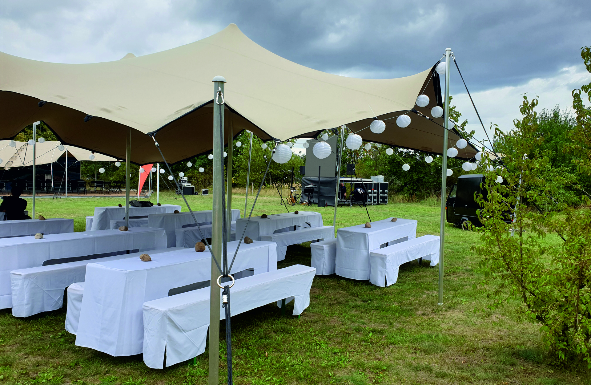 Ballon-Lichtdekoration – mieten bei eventTIME, der Partyausstatter