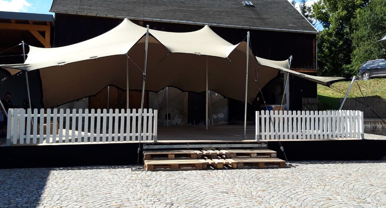 weisser Dekozaun- mieten bei eventTIME, der Partyausstatter