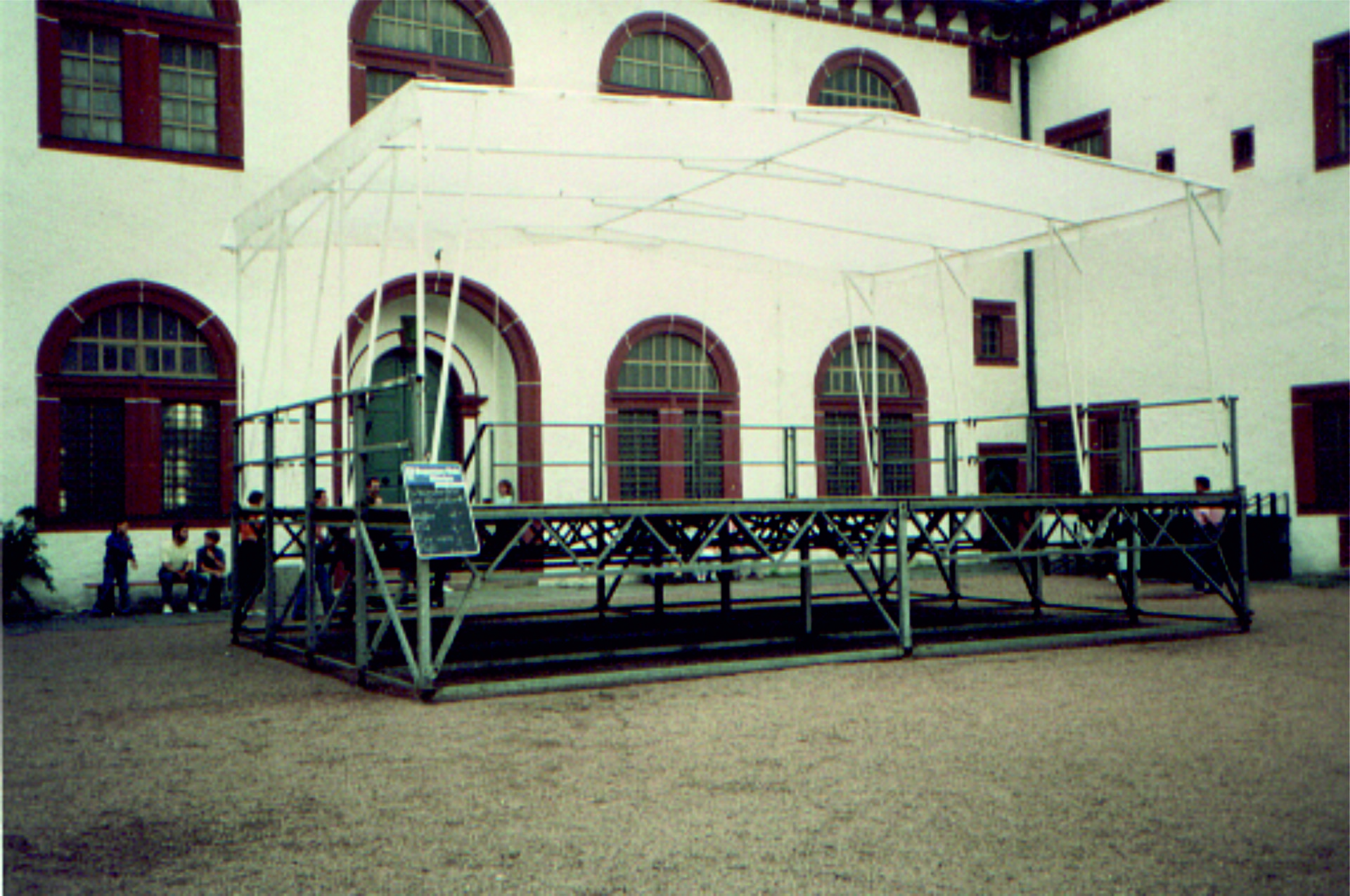 Stahlbuehne - mieten bei eventTIME, der Partyausstatter