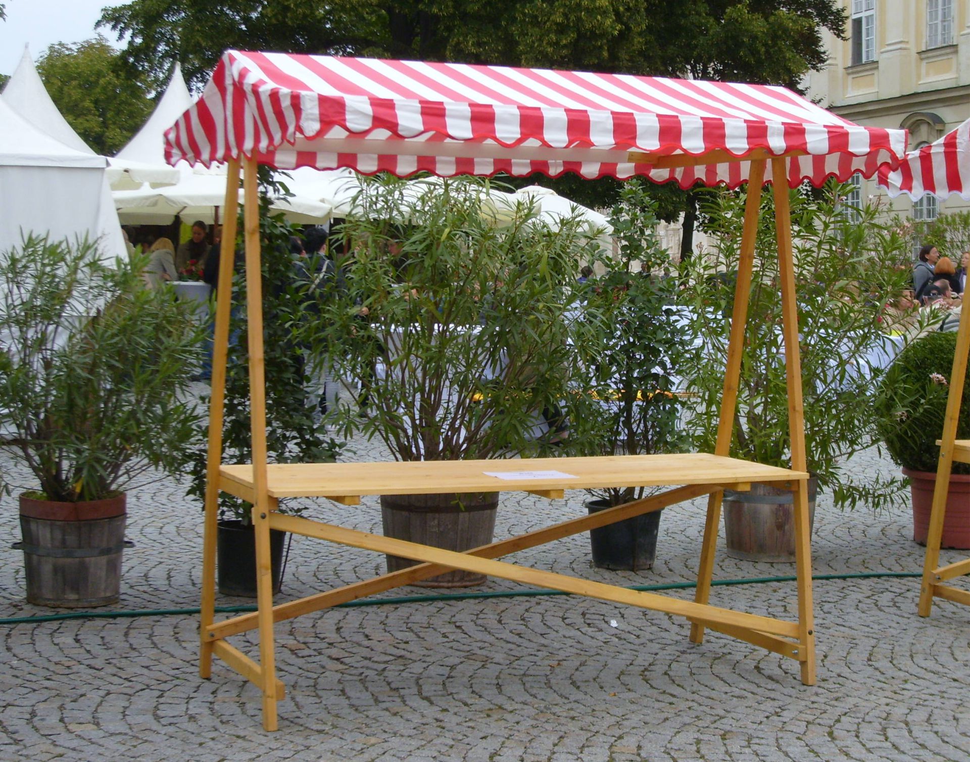 gestreifter Stand- mieten bei eventTIME im Markthuetten-Shop gestreifter Stand- mieten bei eventTIME im Markthuetten-Shop
