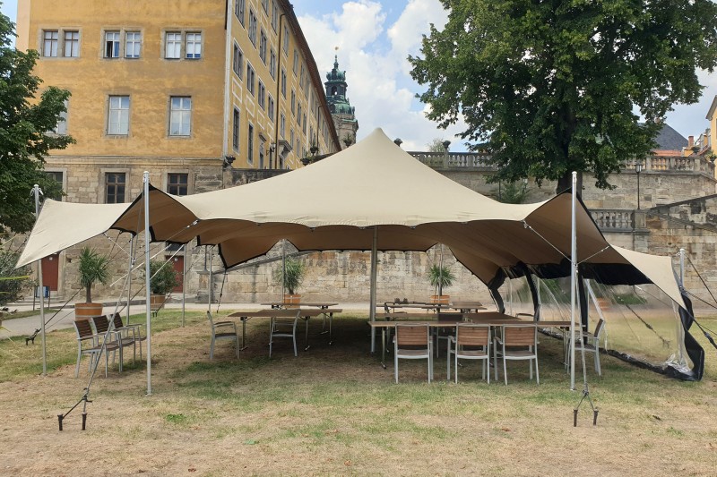 Stretchzelt für Trauung bei eventTime, Deinem Partyausstatter, unkompliziert online bestellen