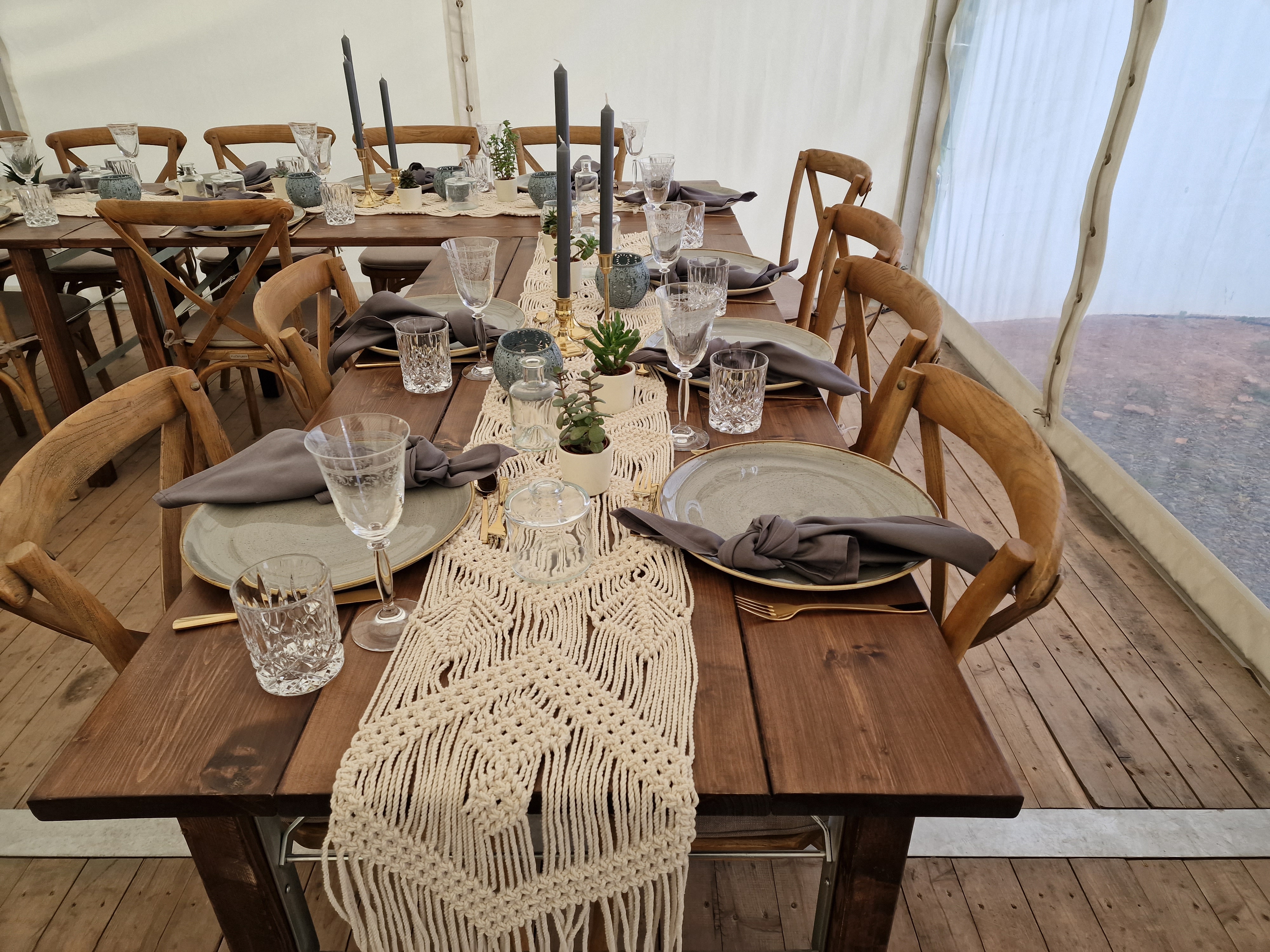 rustikaler Holztisch 180x 0,80- mieten bei eventTIME, der Partyausstatter