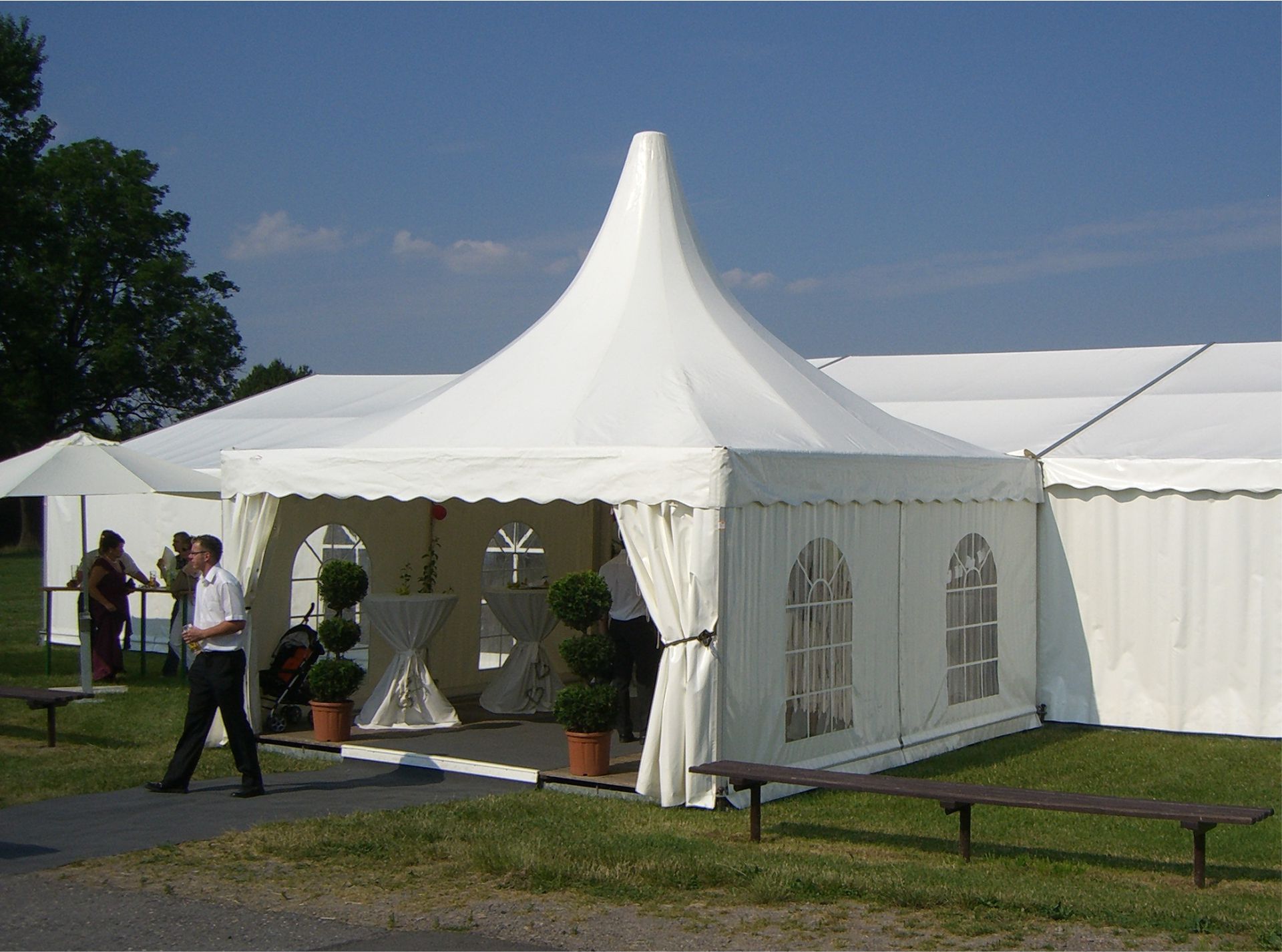 Pagodenzelt 5x5 - mieten bei eventTIME, der Partyausstatter