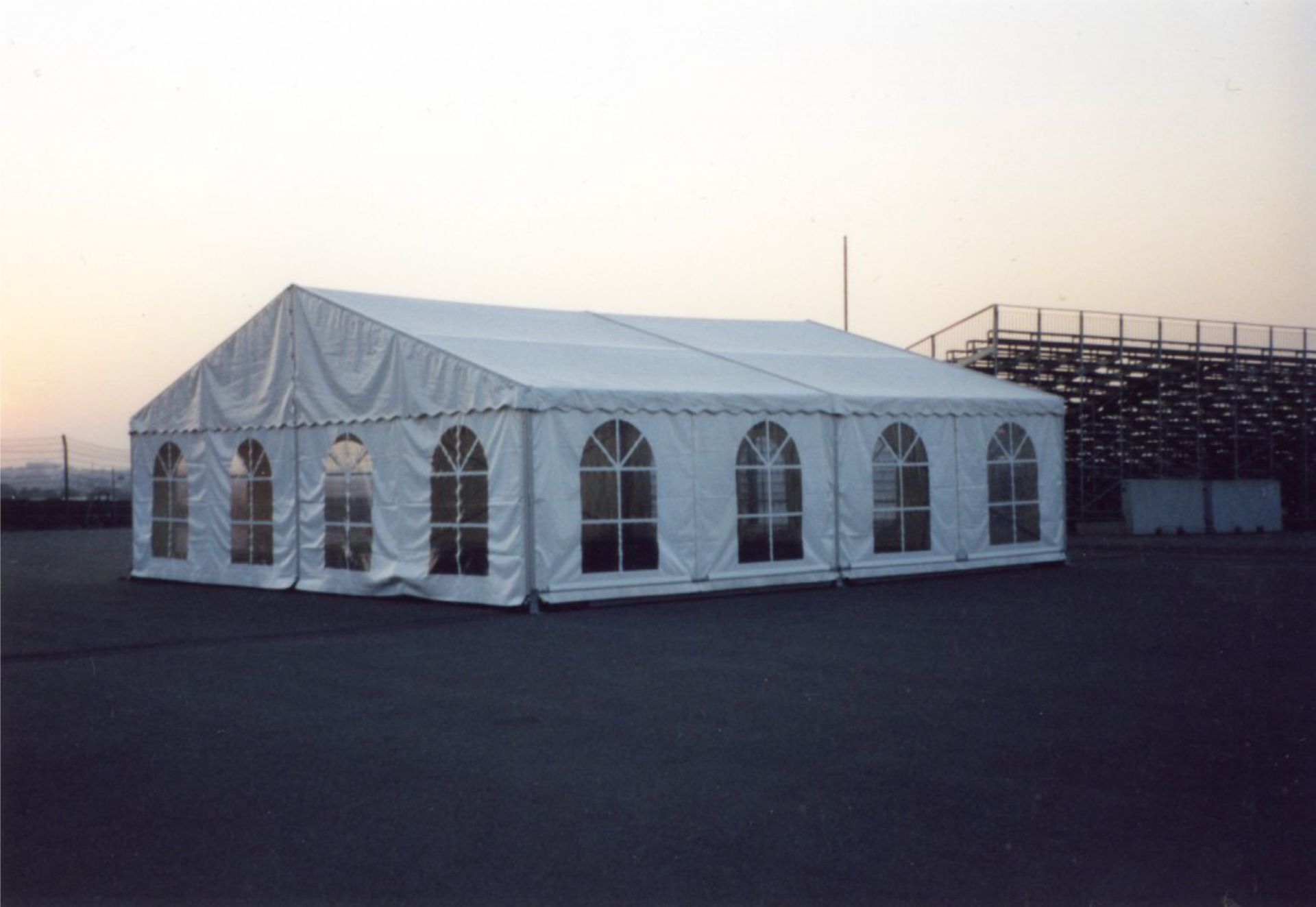 10 x 10 Party- Zelt - mieten bei eventTIME, der Partyausstatter