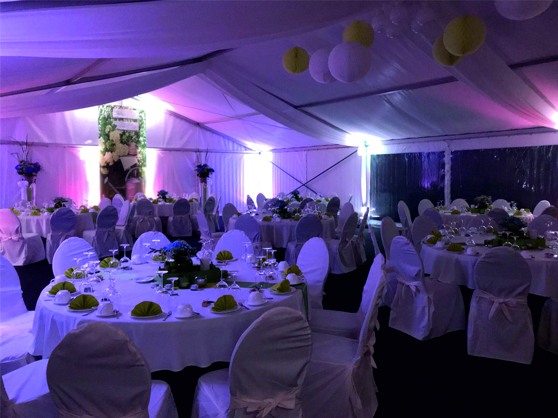 LED-Bühnenstrahler- mieten bei eventTIME, der Partyausstatter