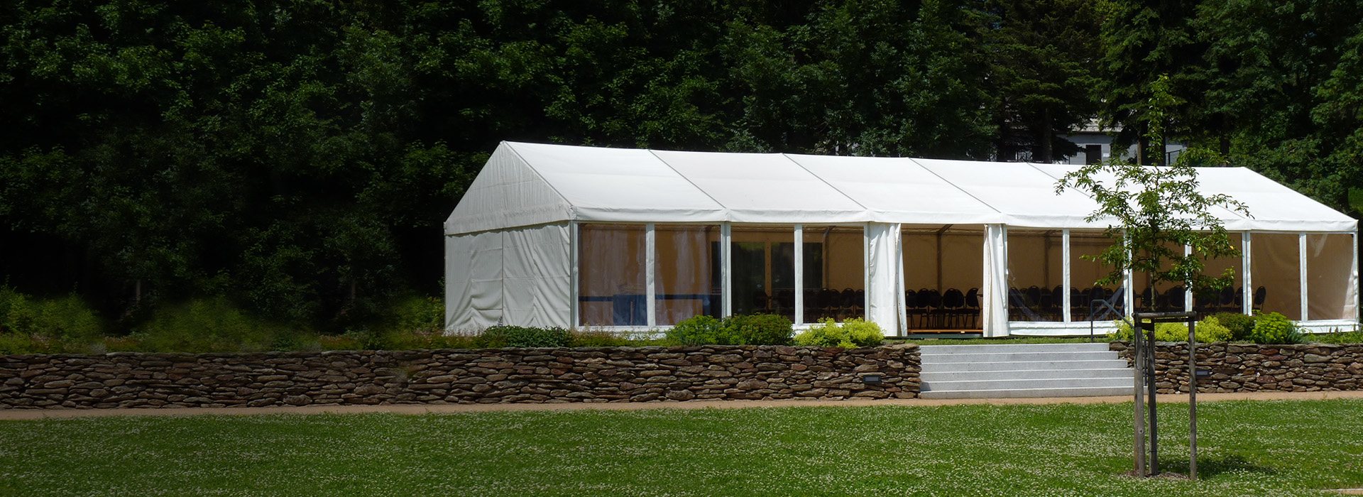 Festzelt und Partyzelt mieten bei eventTime, Deinem Partyausstatter, unkompliziert online bestellen Festzelt und Partyzelt mieten bei eventTime, Deinem Partyausstatter, unkompliziert online bestellen