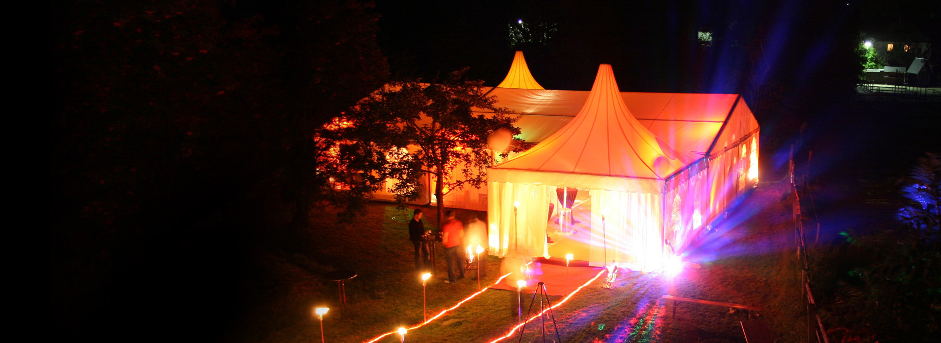 Beleuchtung für Partyzelt mieten bei eventTime, Deinem Partyausstatter, unkompliziert online bestellen Beleuchtung für Partyzelt mieten bei eventTime, Deinem Partyausstatter, unkompliziert online bestellen