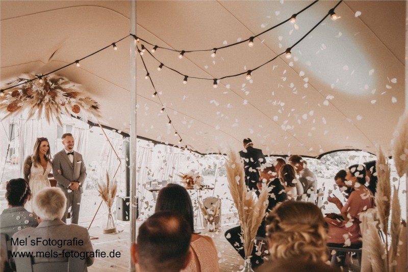 Stretchzelt für Hochzeit bei eventTime, Deinem Partyausstatter, unkompliziert online bestellen