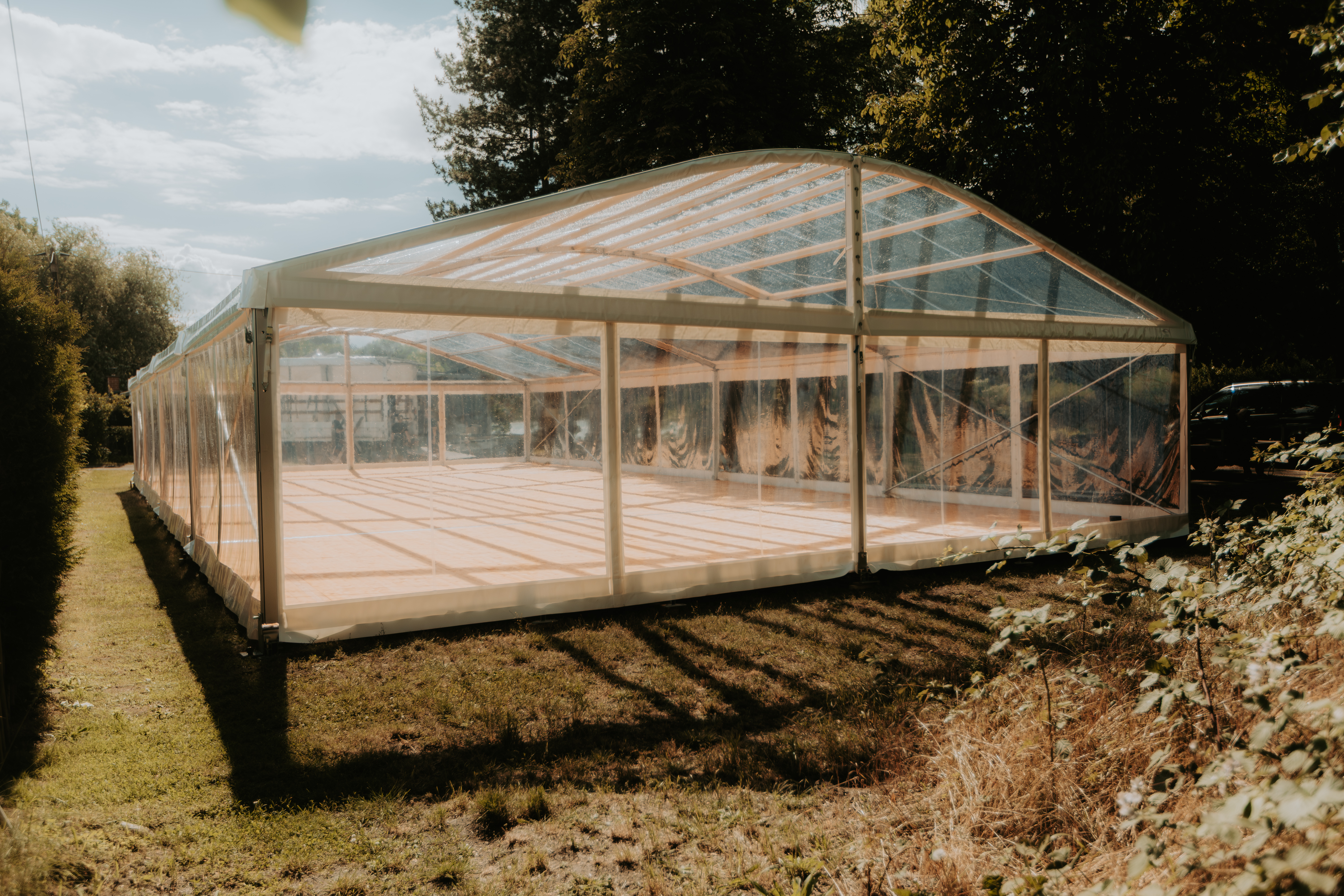 Exklusives Bodega Festzelt 10m x 30m transparent