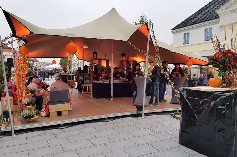 Stretchzelt für Fest bei eventTime, Deinem Partyausstatter, unkompliziert online bestellen