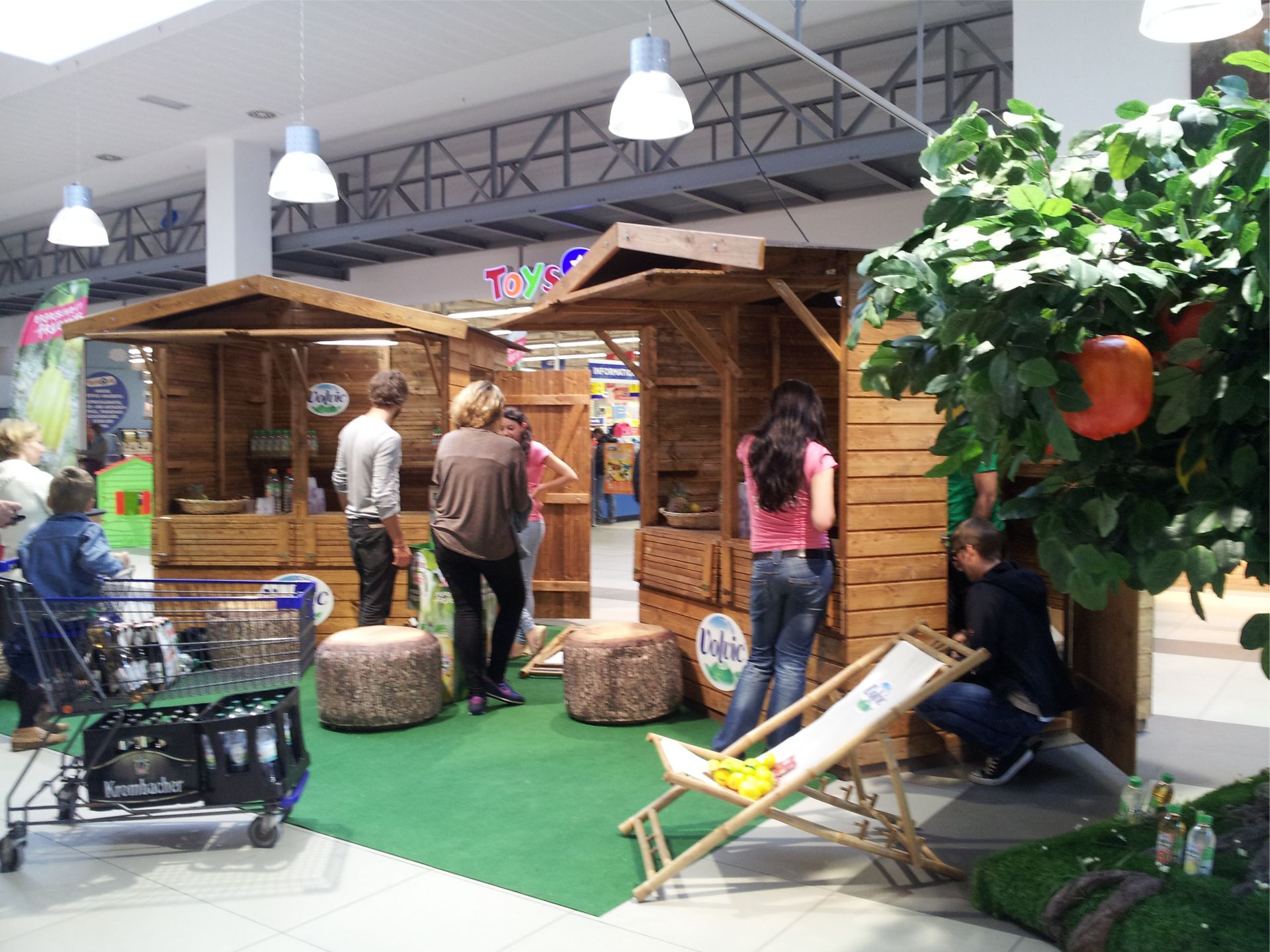 Verkaufshuette 2,00x1,80 mieten bei eventTIME, der Partyausstatter und Markthüttenshop Verkaufshuette 2,00x1,80 mieten bei eventTIME, der Partyausstatter und Markthüttenshop