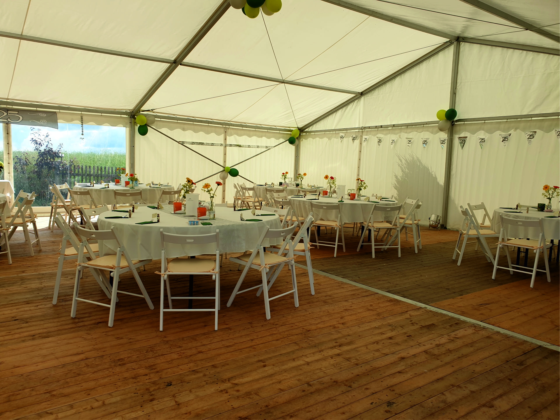 Tischdecke fuer runden Tisch 240cm- mieten bei eventTIME, der Partyausstatter