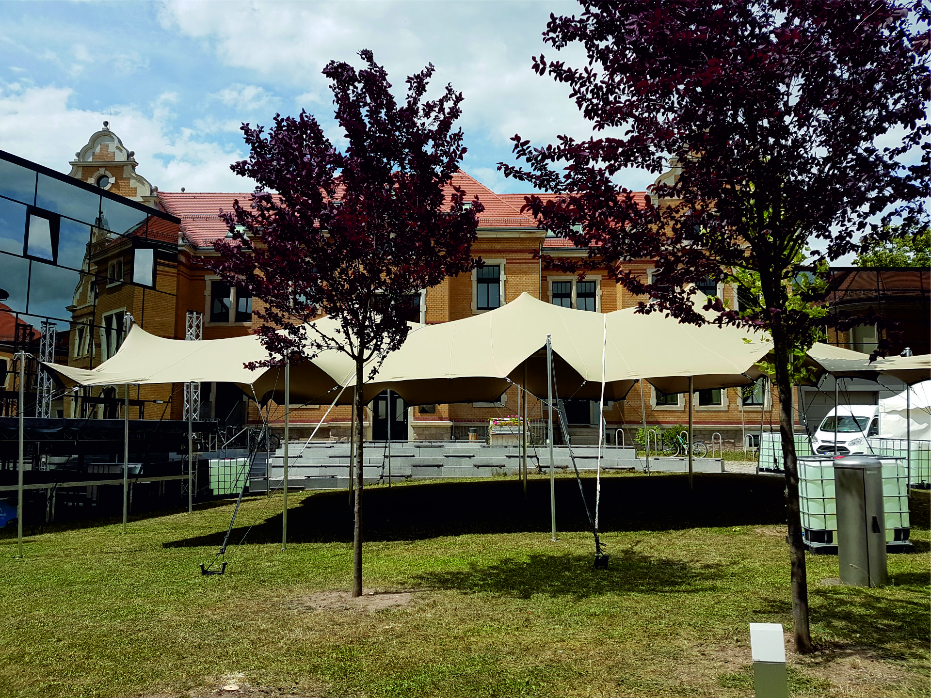 Strechzelt mieten bei eventTIME, der Partyausstatter