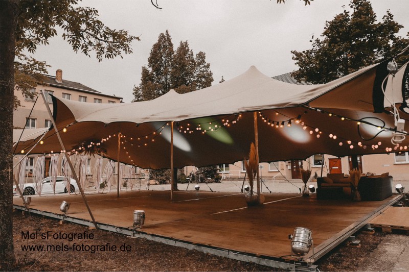 Stretchzelt für Hochzeit bei eventTime, Deinem Partyausstatter, unkompliziert online bestellen