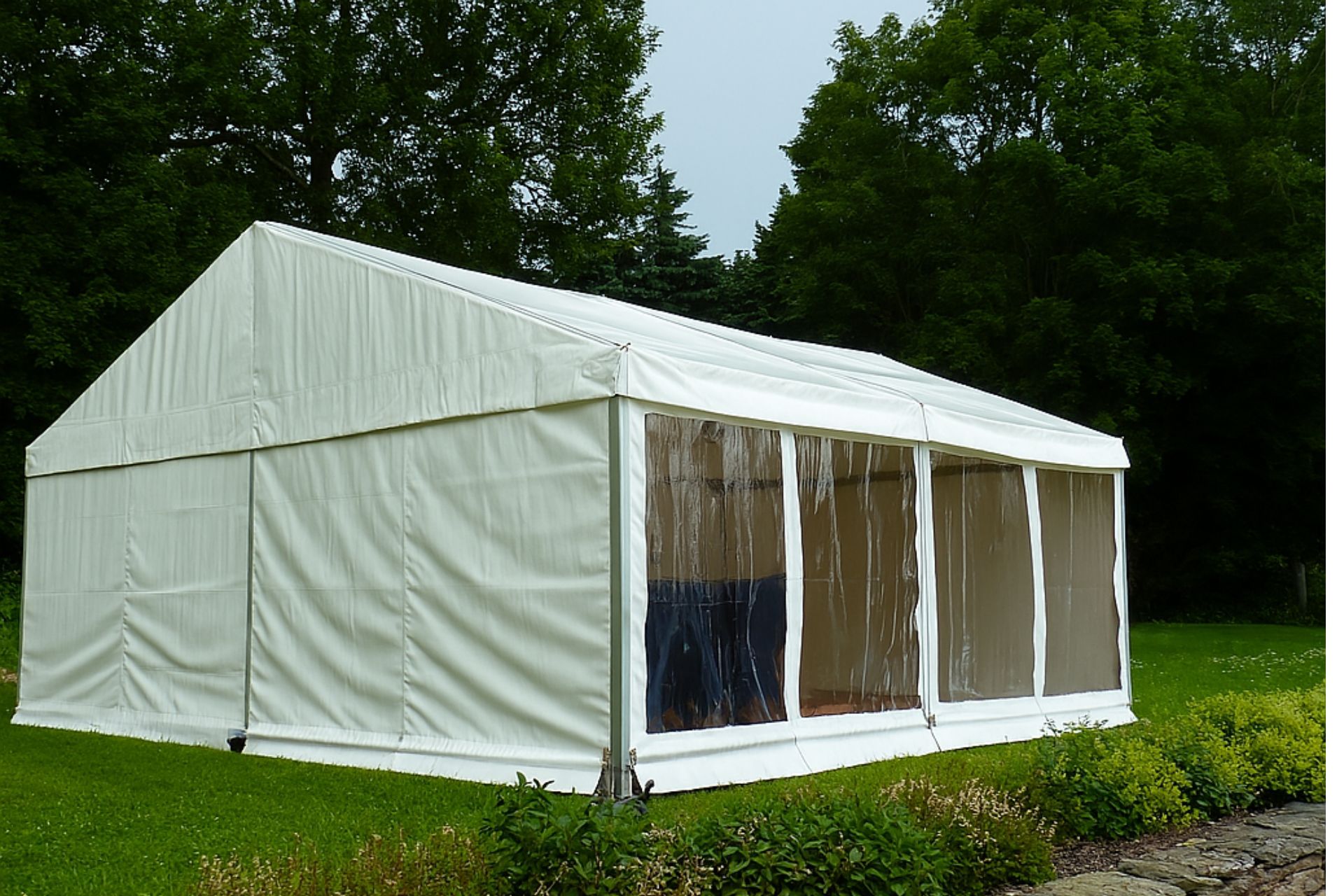 Partyzelt 8x6m mieten bei eventtime der partyausstatter
