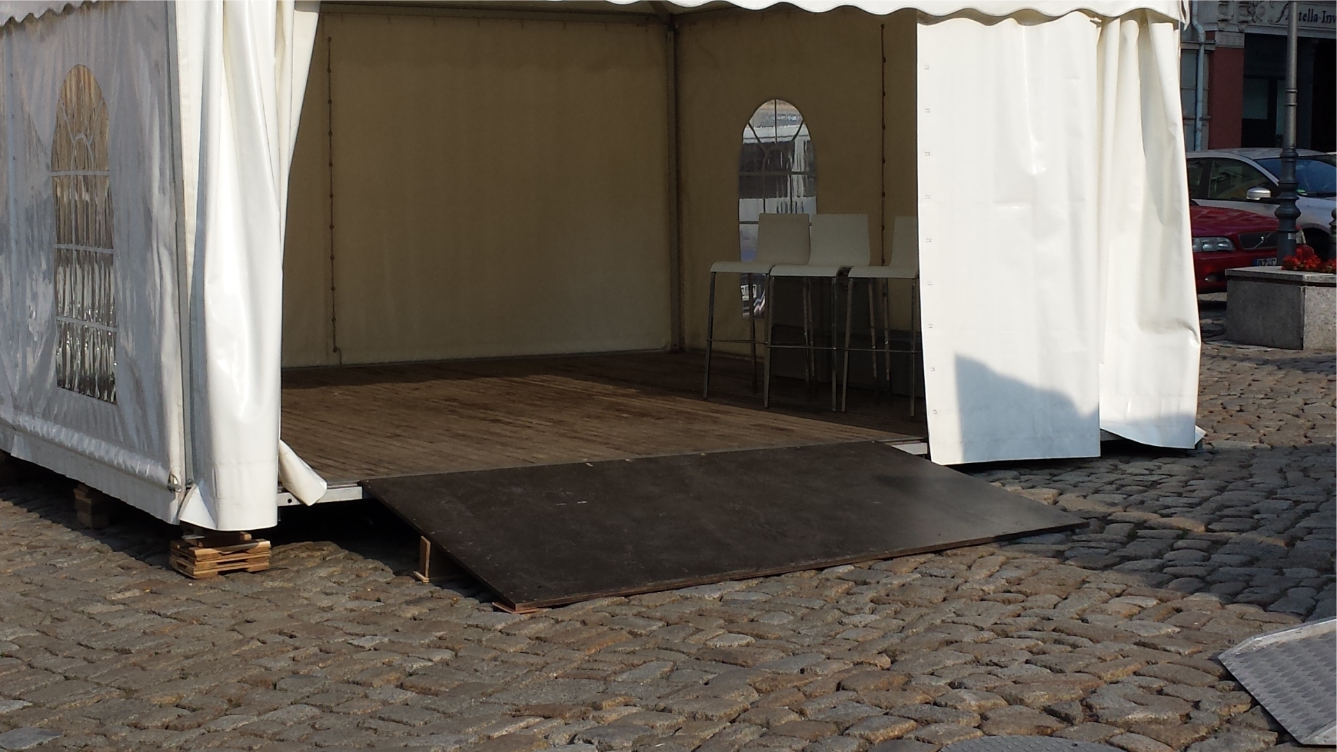 Anrampung fuer Zelte - mieten bei eventTIME, der Partyausstatter